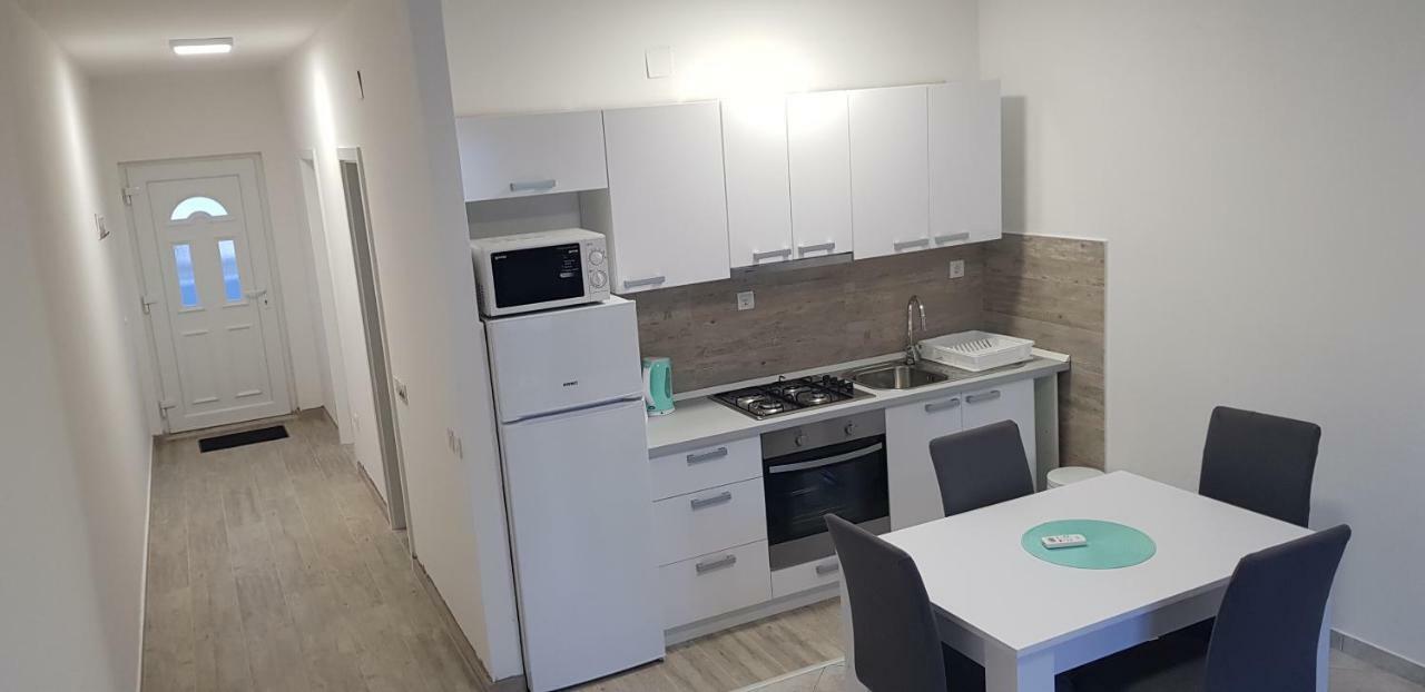 Gavran Apartment ヴィンイェラック エクステリア 写真